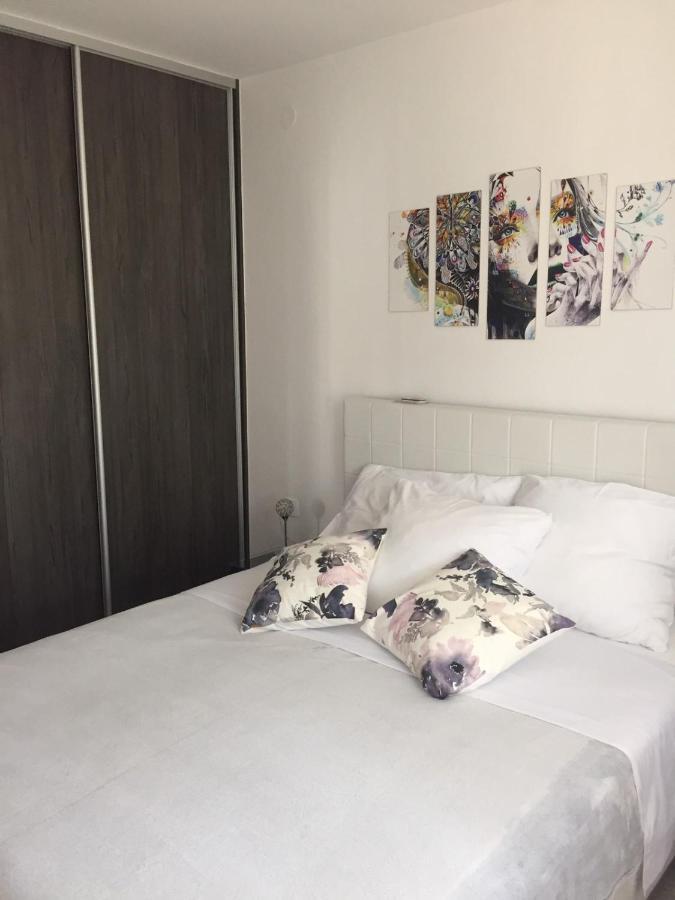 Apartment Yelena Rose West ซาดาร์ ภายนอก รูปภาพ