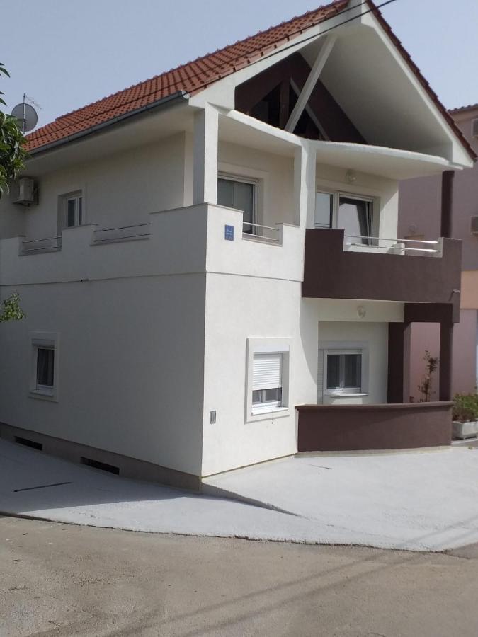 Apartment Yelena Rose West ซาดาร์ ภายนอก รูปภาพ