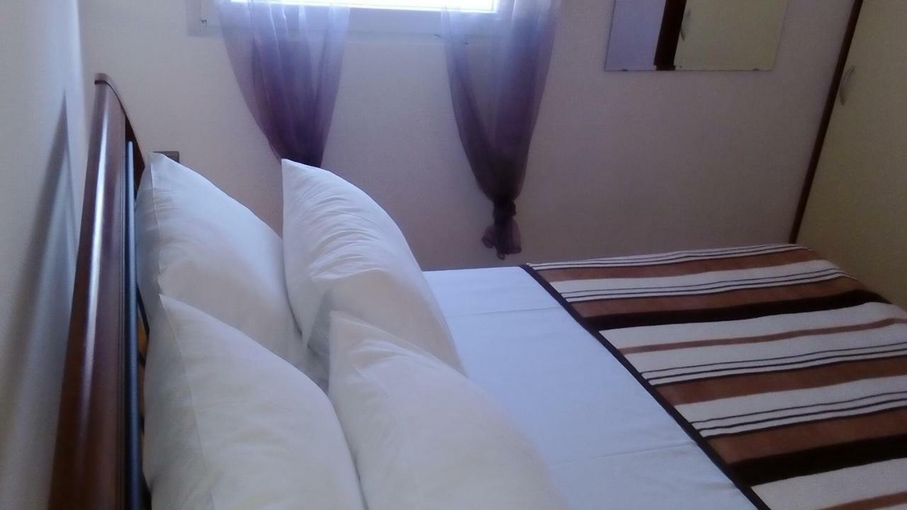 Apartment Yelena Rose West ซาดาร์ ภายนอก รูปภาพ
