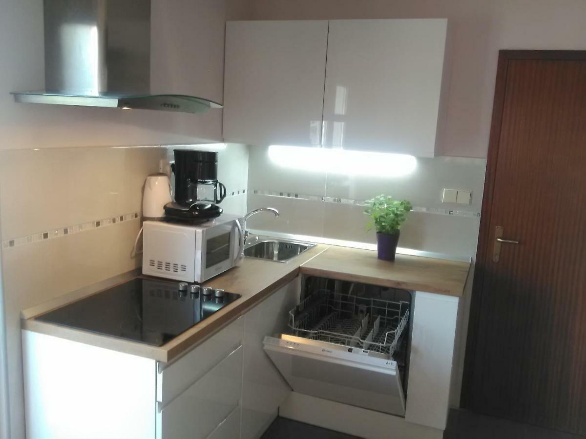 Apartment Yelena Rose West ซาดาร์ ภายนอก รูปภาพ